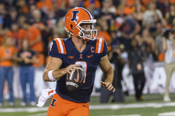 20925200_web1_W-Michigan-Illinois-Football.jpg